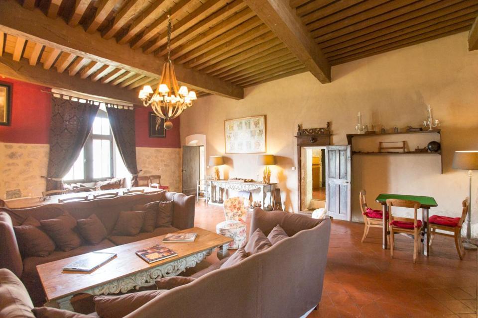 Chateau De Pleneselve Bon-Encontre Екстериор снимка