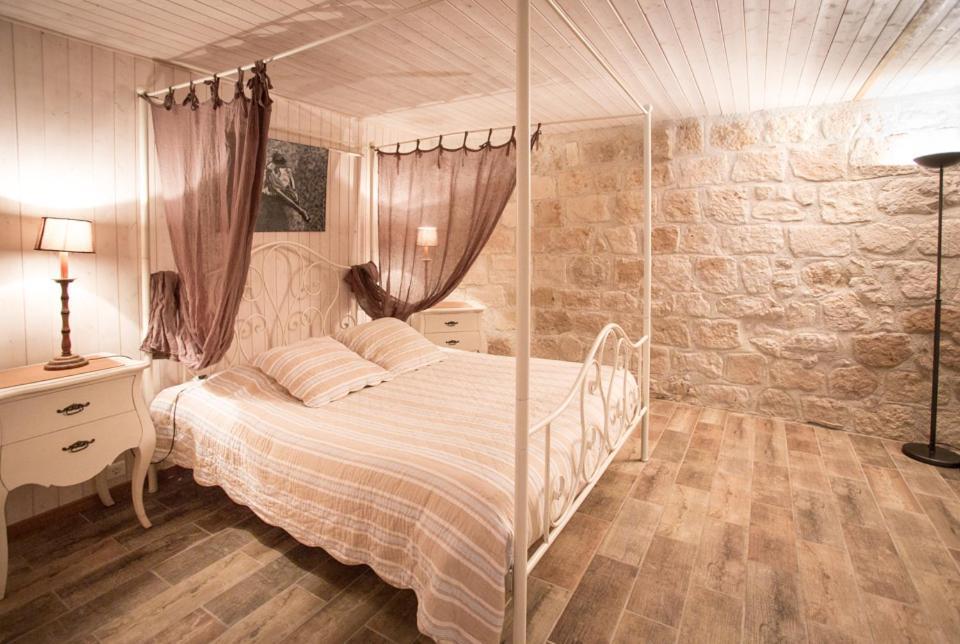 Chateau De Pleneselve Bon-Encontre Екстериор снимка