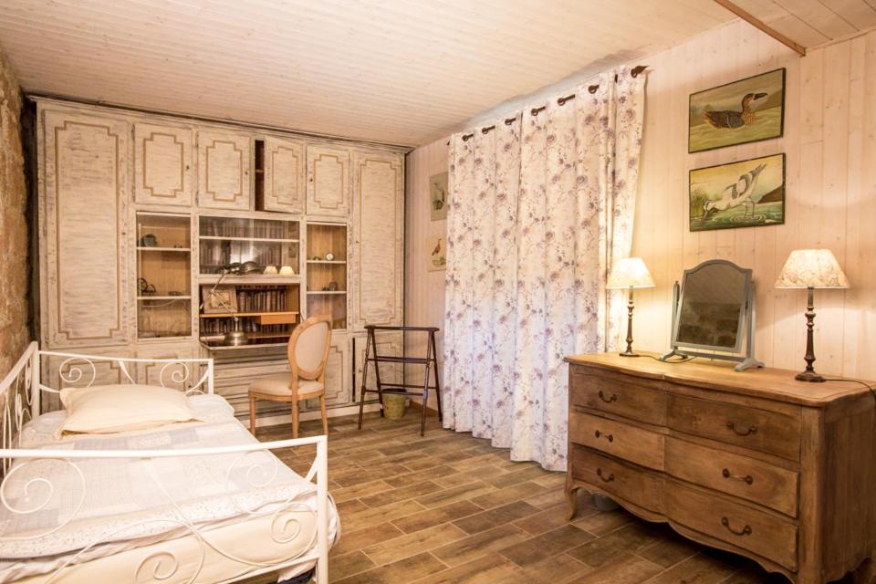 Chateau De Pleneselve Bon-Encontre Екстериор снимка
