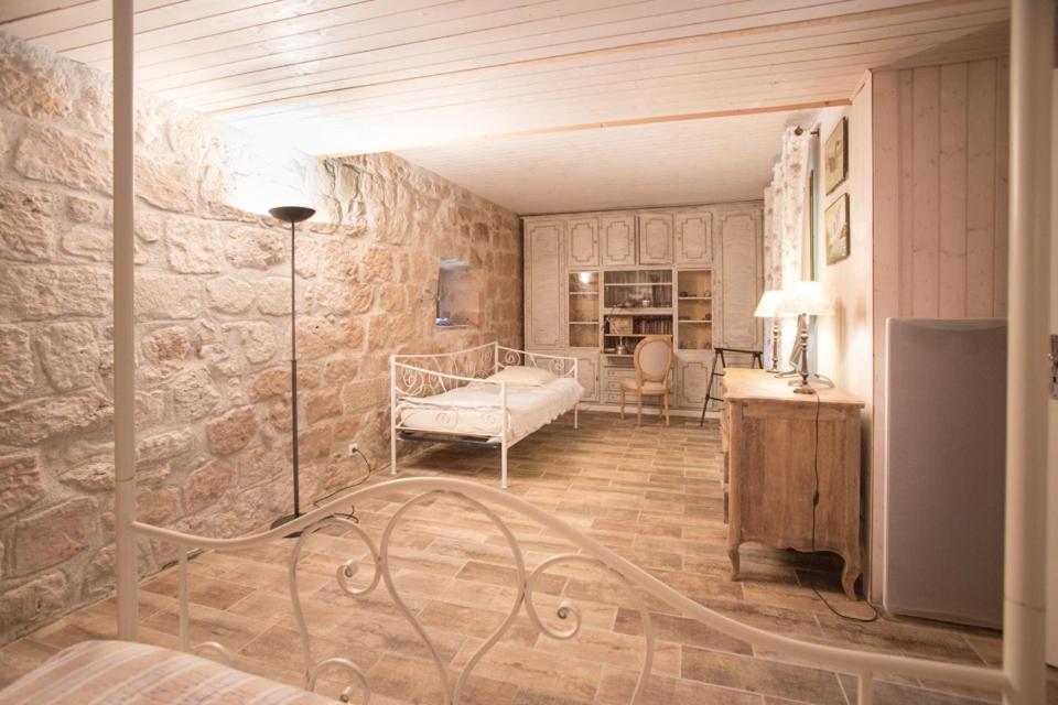 Chateau De Pleneselve Bon-Encontre Екстериор снимка
